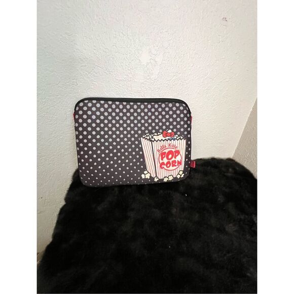 Hello kitty padded tablet carrier popcorn 3d glasses - Picture 2 of 3
